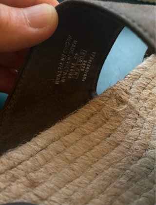 Sandalias Pull&Bear grises con hebillas