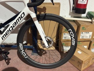 Ruedas carbono Carretera Roval 40mm de perfil.