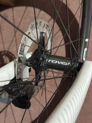 Ruedas carbono Carretera Roval 40mm de perfil.