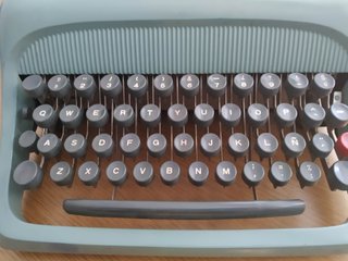 Maquina de escribir Olivetti Studio 44
