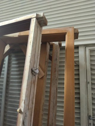 Marc de fusta per a porta