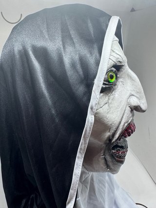 Máscara Latex Monja Terror Halloween