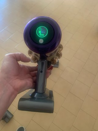 Dyson V11 con spazzola fluffy e LED