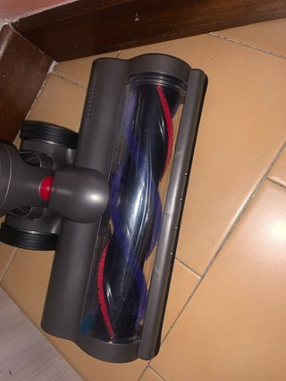 Dyson V11 con spazzola fluffy e LED
