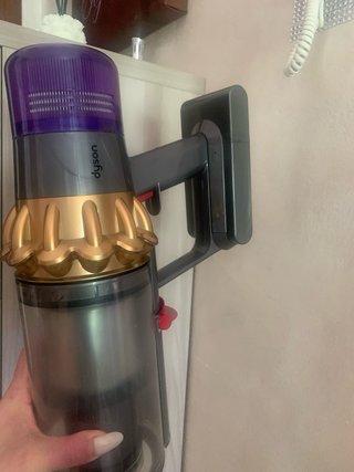 Dyson V11 con spazzola fluffy e LED
