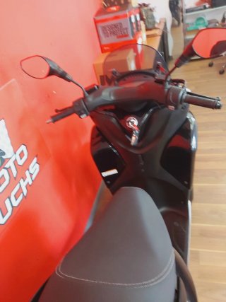 Yamaha Tricity 125 Negra