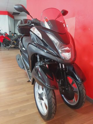 Yamaha Tricity 125 Negra