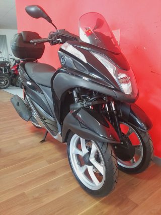 Yamaha Tricity 125 Negra