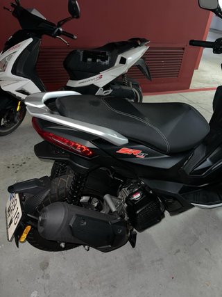 Aprilia SR GT 125 Negra Automática