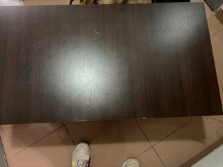 Mesa auxiliar madera oscura