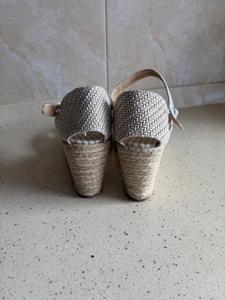 Sandalias cuña Koa Lee beige talla 37