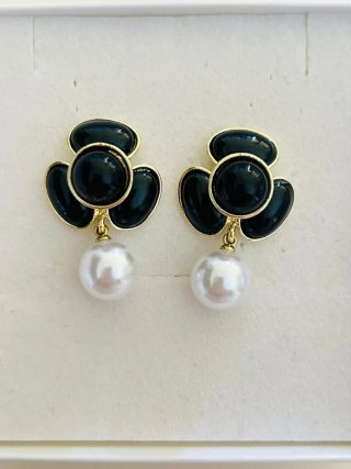 Orecchini Vintage Floreali Neri e Bianchi
