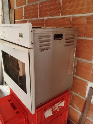 Horno blanco Ariston