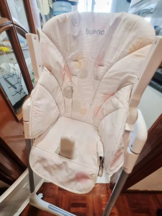 Trona marca Bueno como nueva. En tienda vale 149€