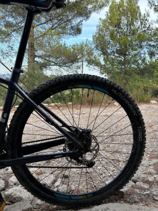 Bicicleta de Montaña Cube. Talla M/L
