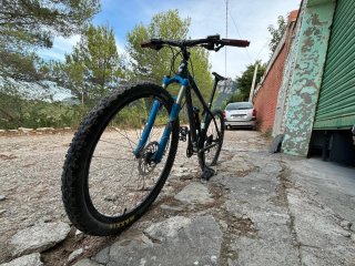 Bicicleta de Montaña Cube. Talla M/L