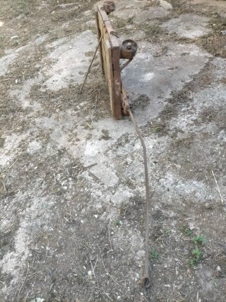 Carro de madera con ruedas