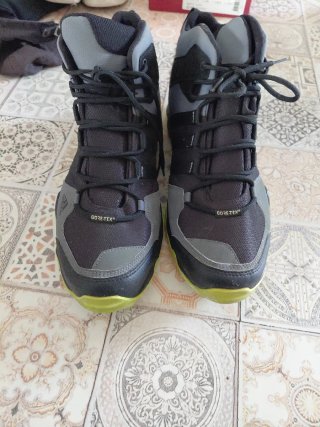 Zapatillas Adidas Gore-Tex Trekking Negro/Gris