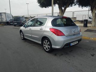Peugeot 3008 2011