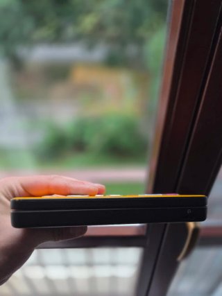 Nintendo DSI XL Giallo con accessori