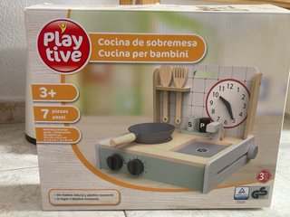 Cocina de madera para niños