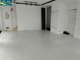 Local comercial en alquiler en Carballo