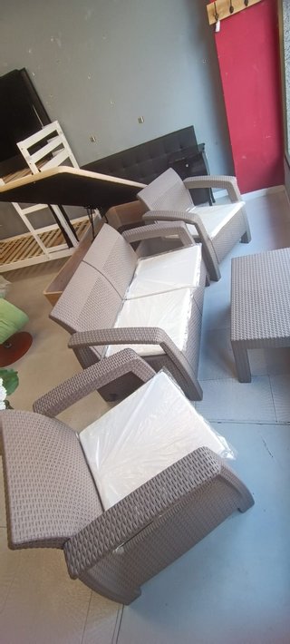 CONJUNTO DE TERRAZA MARRRON MUY BONITO ULTIMO