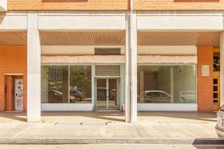 Local comercial en venta en Chantrea en Pamplona