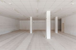 Local comercial en venta en Chantrea en Pamplona