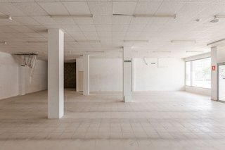 Local comercial en venta en Chantrea en Pamplona