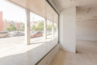 Local comercial en venta en Chantrea en Pamplona