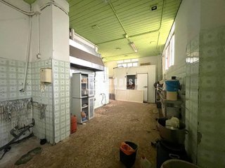 Local comercial en venta en La Carihuela en Torremolinos