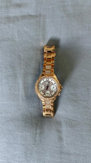 Reloj Guess Dorado y Blanco Mujer