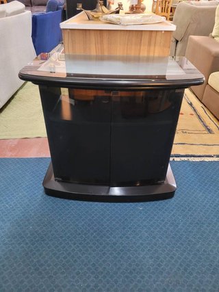 MUEBLE DE TV CON RUEDAS