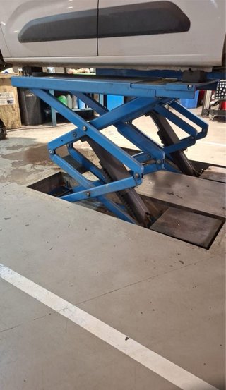 Elevador tijera 3000 kg