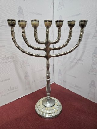 Candelabro Menorah decorado nácar - Menora
