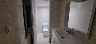 Local comercial en venta en El Turó de la Peira en Barcelona