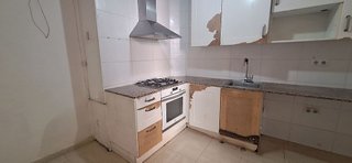 Local comercial en venta en El Turó de la Peira en Barcelona