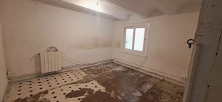 Local comercial en venta en El Turó de la Peira en Barcelona