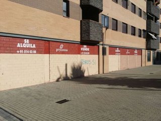 Local comercial en venta en Cuevas - Ilustración en Ciempozuelos