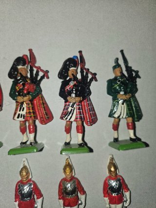 9 Soldatini di Piombo Britains