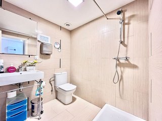 Oficina en venta en La Salut en Barcelona