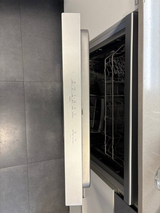 Lavavajillas Midea en perfecto estado