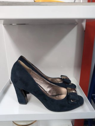 Zapatos de tacón azul Galvani con lazo dorado