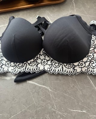 Costume due pezzi nero Tezenis con pizzo