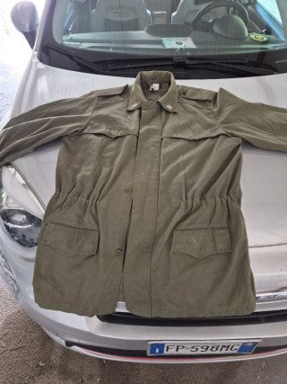 Questa è una giacca field jacket dell'Esercito Ita
