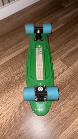 Patinete verde para niños