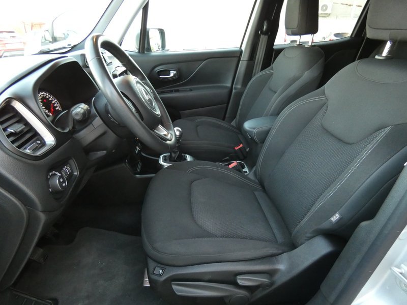 Jeep Renegade 2021, foto 12