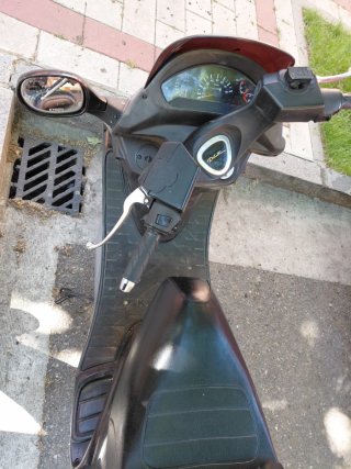 Kymco 50Cc Scooter Negra/Plata