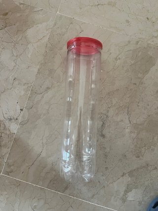 Bote para 4 pelotas de tenis